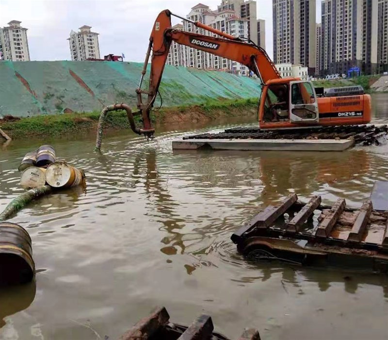 國內對于水陸挖掘機出租項目還是非常接受的